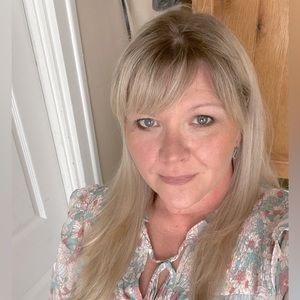 Meet your Posher, Felicia